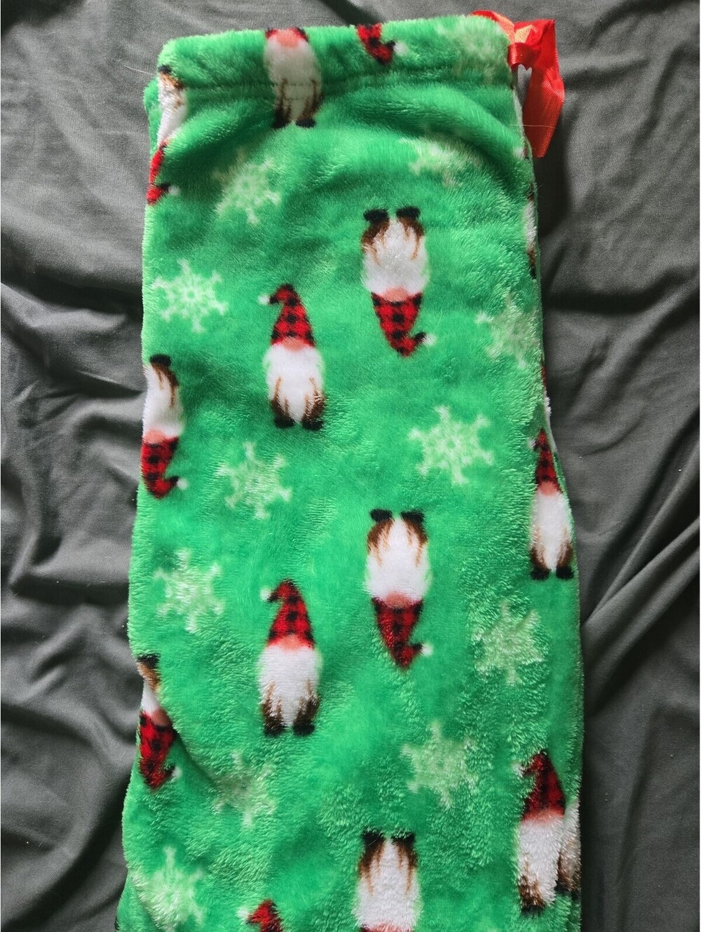Weekending Holiday Gnome Plush Fleece Pajama Pants Green Medium - Picture 5 of 5